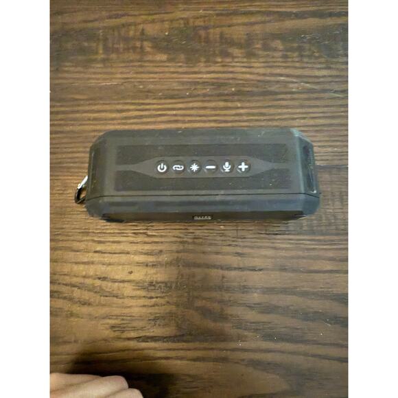 Altec Lansing HydraJolt IMW1200 Wireless Bluetooth Speaker - Picture 4 of 10